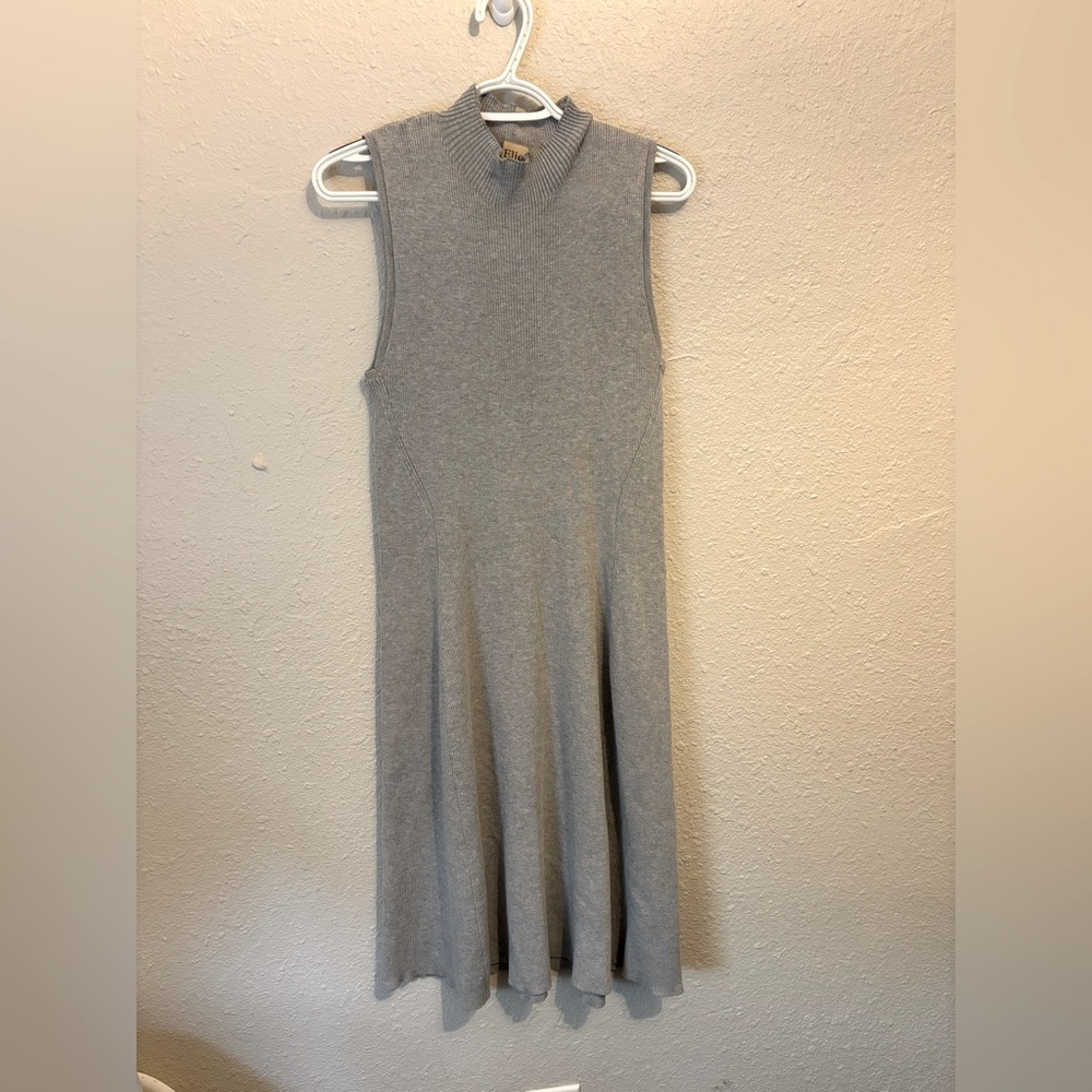 Elie Tahari Sleeveless Mock-Neck Midi Dress in Light Gray